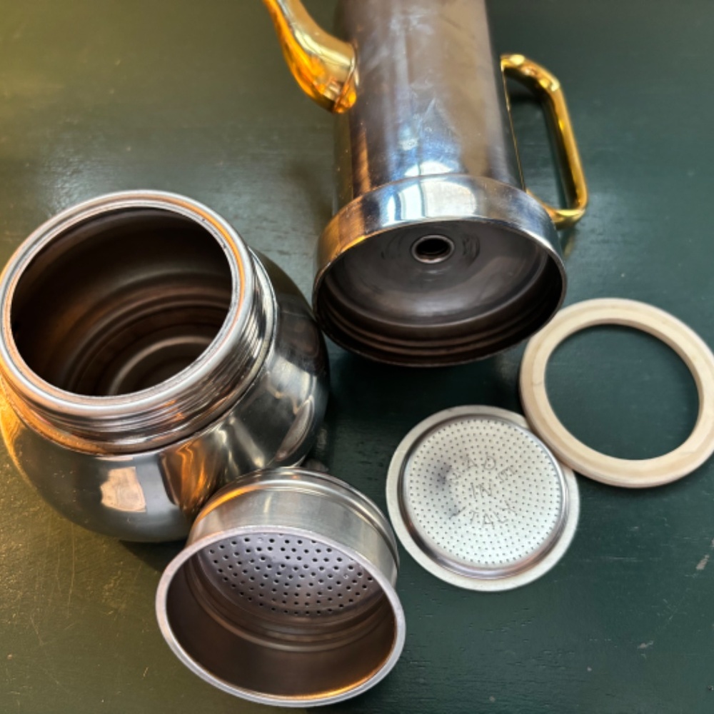 24 Karat gold plated 18/10 Stainless Steel Espresso Maker (Made in Italy) - Picture 6 of 15